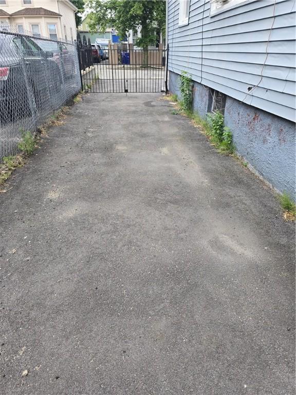 33 Chambers St, Providence, RI 02907 - exterior space with a gate