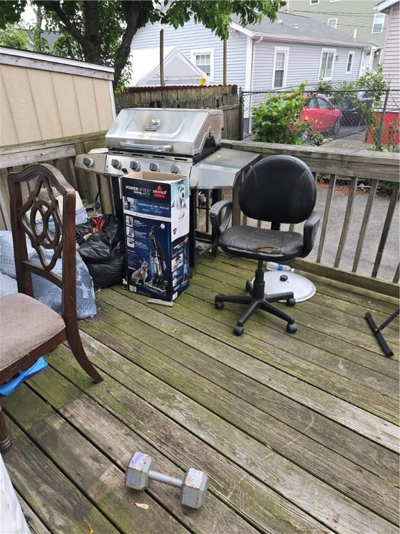 33 Chambers St, Providence, RI 02907 - wooden terrace with area for grilling