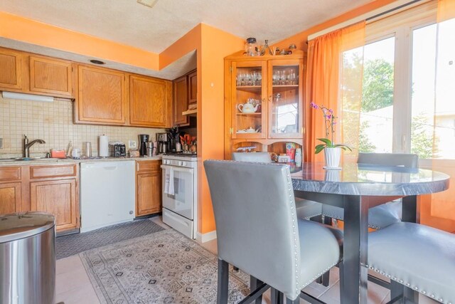 90 Olympia Ave, North Providence, RI 02911 - photo 14