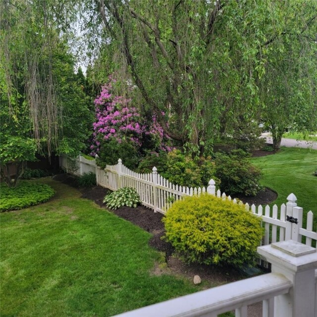 25 Rosewood Dr, North Providence, RI 02904 - view of yard