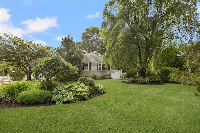 25 Rosewood Dr, North Providence, RI 02904 - view of grassy yard