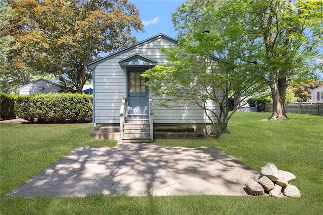 6 Lachance Ave, Warwick, RI 02889 - view of front of home featuring entry steps
