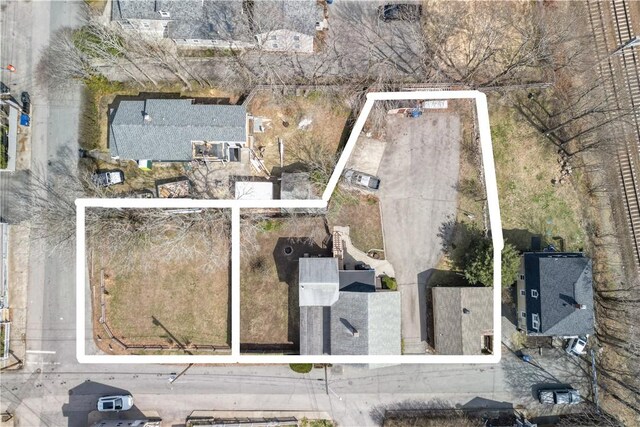 32 Union St, East Greenwich, RI 02818 - aerial overview of property's location with property boundaries highlighted