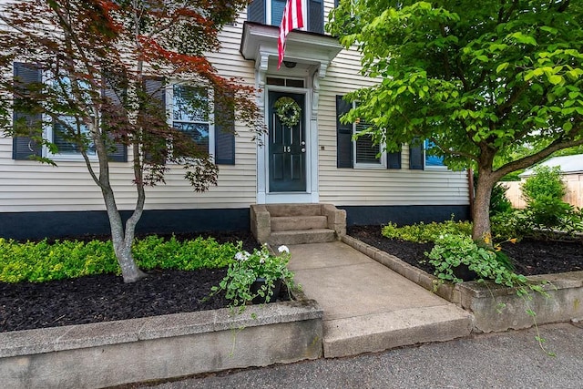 15 N St, Warwick, RI 02886 - property entrance