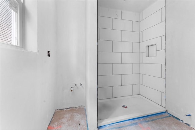 137 Stanwood St, Providence, RI 02907 - bathroom featuring tiled shower