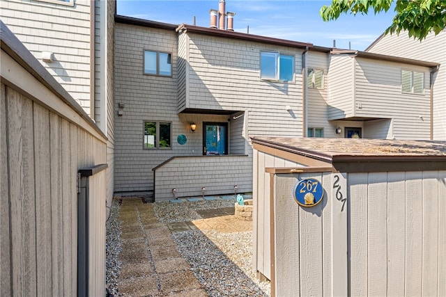 267 Fishing Cove Rd, North Kingstown, RI 02852 - back of property