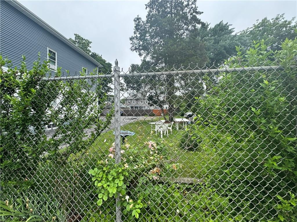 91 Detroit Ave, Providence, RI 02907
