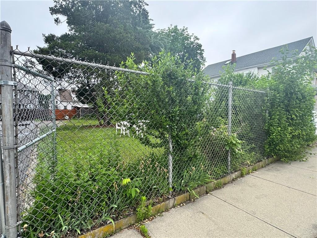 91 Detroit Ave, Providence, RI 02907