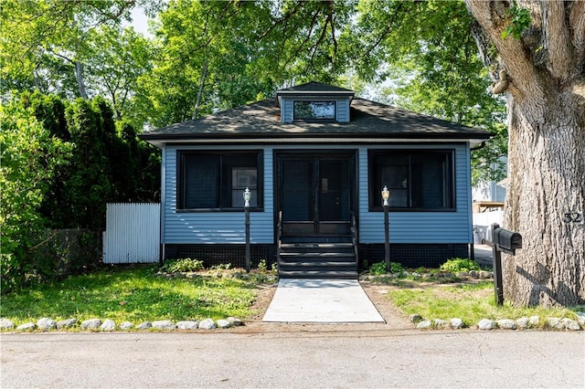 32 Sykes St, Warwick, RI 02886 - view of bungalow-style house