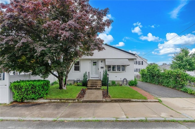 75 Columbus St, Providence, RI 02908 - view of front of house featuring a front lawn