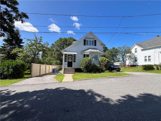 16 Winthrop St, Cranston, RI 02910 - bungalow-style house featuring entry steps