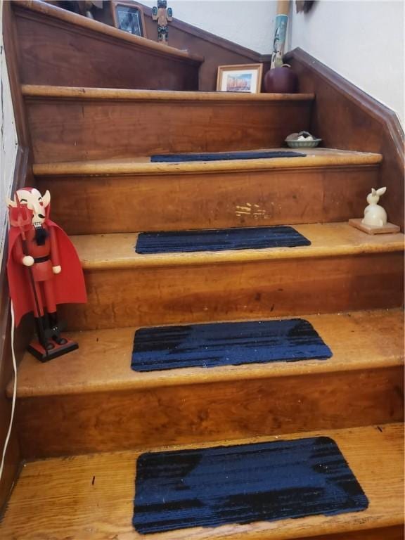 106 Langdon St, Providence, RI 02904 - view of staircase