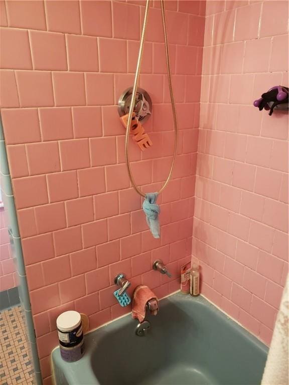 106 Langdon St, Providence, RI 02904 - full bathroom featuring bathtub / shower combination