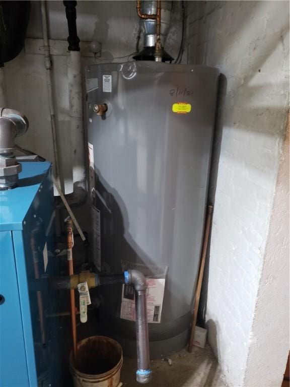 106 Langdon St, Providence, RI 02904 - utilities featuring water heater