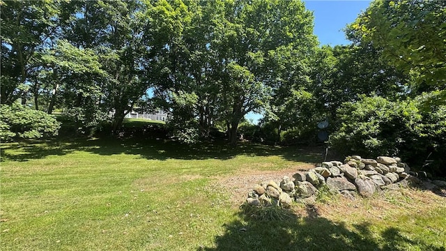815 Beacon Hill Rd, Block Island, RI 02807 - view of grassy yard