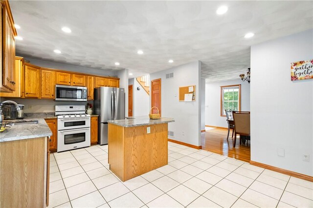 24 Poppy Hill Dr, Johnston, RI 02919 - photo 13