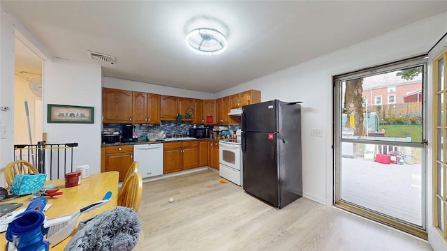 79 Rivulet St, Woonsocket, RI 02895 - photo 11