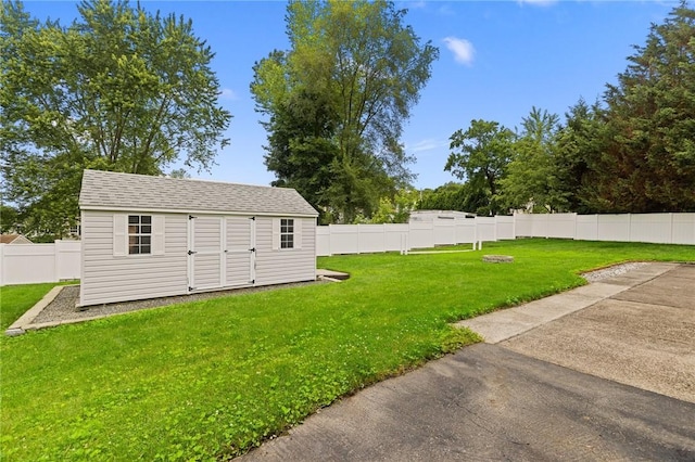 41 Valley View Dr, Cumberland, RI 02864 - fenced backyard with an outbuilding