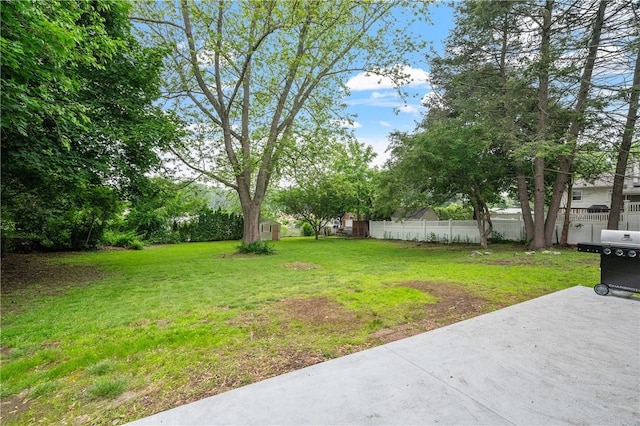 607 Knollwood Dr, Woonsocket, RI 02895 - view of yard