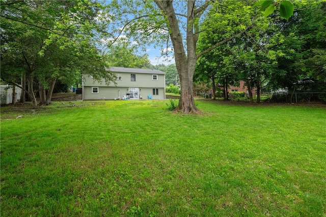 607 Knollwood Dr, Woonsocket, RI 02895 - view of green lawn