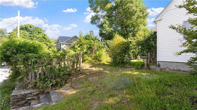 92 Glendale Dr, West Warwick, RI 02893 - view of yard