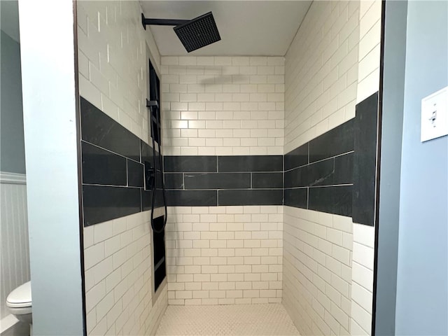 69 Haverhill Ave, Warwick, RI 02886 - bathroom featuring tiled shower and toilet