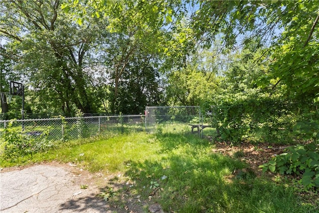 10 Sacramento St, Providence, RI 02909 - view of yard
