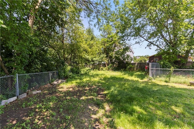 10 Sacramento St, Providence, RI 02909 - view of fenced backyard