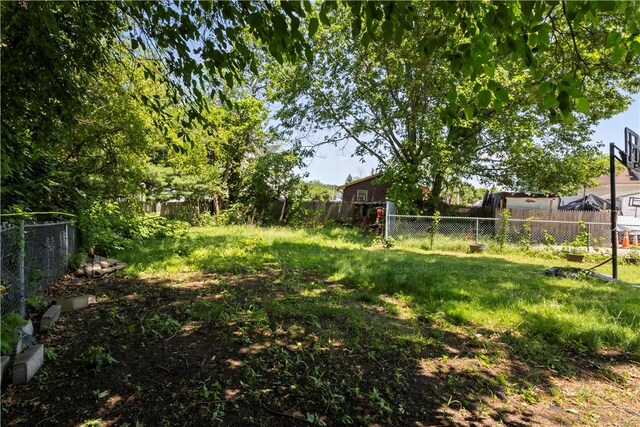 10 Sacramento St, Providence, RI 02909 - view of fenced backyard