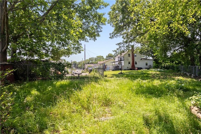 10 Sacramento St, Providence, RI 02909 - view of yard