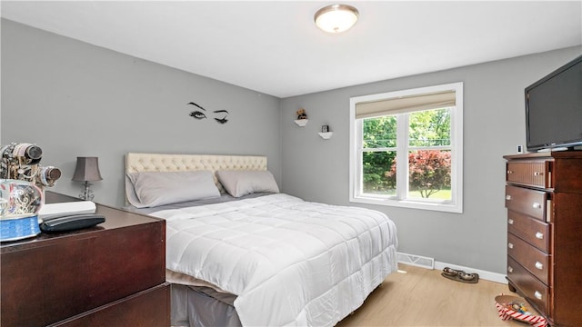 14 Deer Run Dr, Coventry, RI 02816 - bedroom featuring light wood-type flooring and baseboards