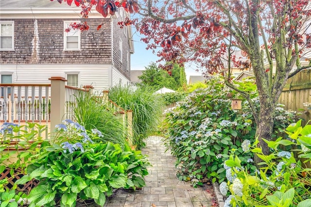 1 Slocum St, Newport, RI 02840 - view of side of home