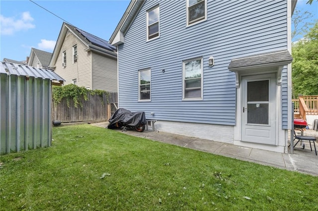 2 Palfrey Pl, Providence, RI 02909 - view of yard with a patio area
