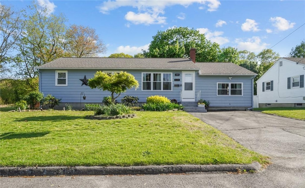 121 Ingersoll Ave, Warwick, RI 02886 - photo 1