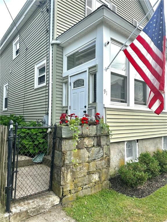 91 Van Zandt Ave, Newport, RI 02840 - photo 3