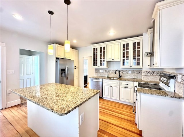 91 Van Zandt Ave, Newport, RI 02840 - photo 16
