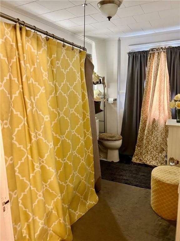 27 Highland St, Cranston, RI 02920 - full bath with toilet and curtained shower