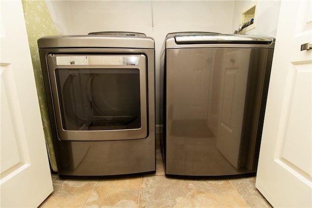 136 Woodward Rd, Providence, RI 02904 - washroom featuring washer and clothes dryer