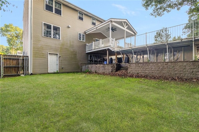 29 Gilcrest Dr, West Warwick, RI 02893 - back of property with ceiling fan