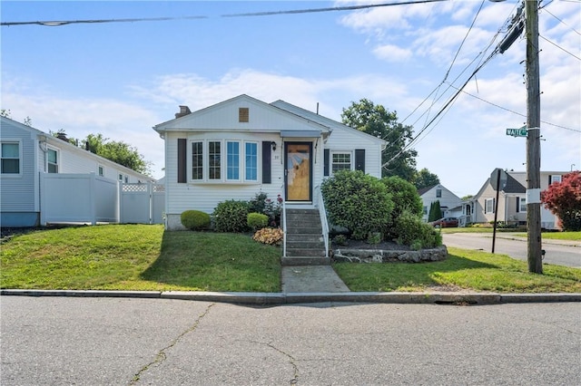 59 Waite St, Providence, RI 02908 - view of bungalow-style house