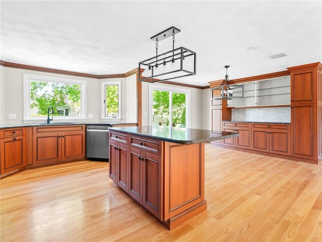 2 Betsy Williams Ct, Johnston, RI 02919