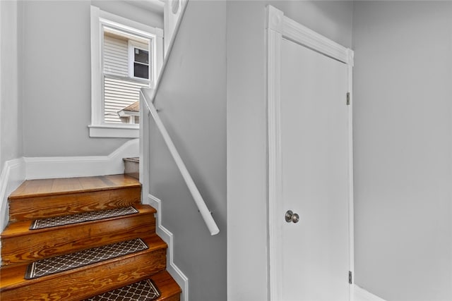 33 Marion Ave, Providence, RI 02905 - view of stairway