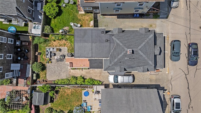 6 Pond Ave, Newport, RI 02840 - drone / aerial view