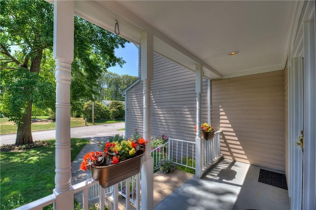 84 Bakewell Ct, Cranston, RI 02921 - photo 6