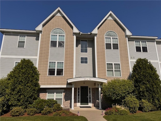 200 Roger Williams Ave Unit 305, East Providence, RI 02916 - photo 2