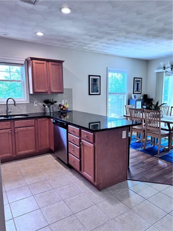 200 Roger Williams Ave Unit 305, East Providence, RI 02916 - photo 16