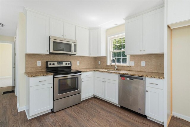 208 W View Rd, Middletown, RI 02842 - photo 20