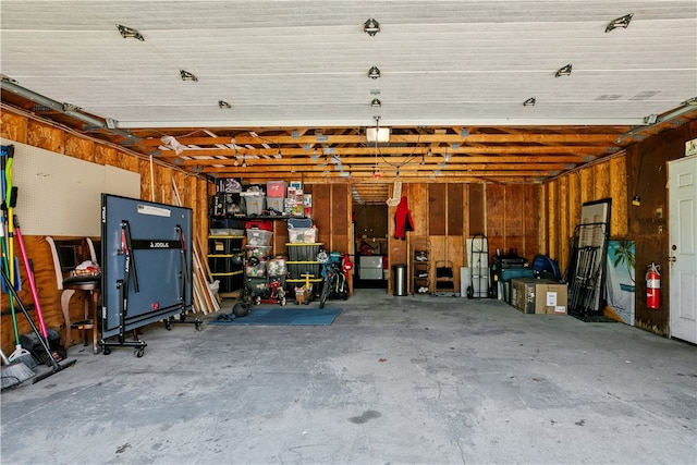 93 E Main Rd, Portsmouth, RI 02871 - view of garage