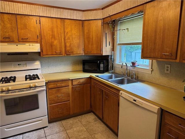 6 Sherwood Ave, Warwick, RI 02888 - photo 7