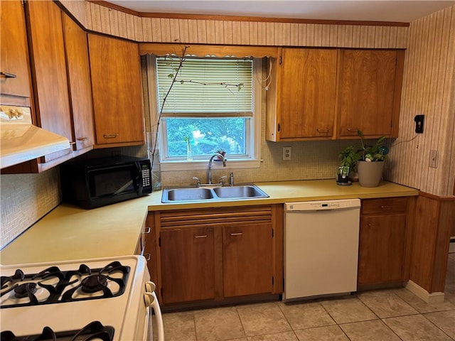 6 Sherwood Ave, Warwick, RI 02888 - photo 8